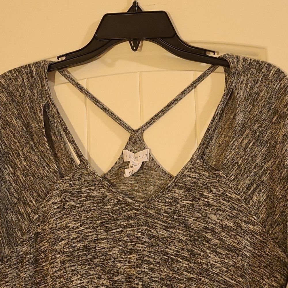 Gray sweater  - Picture 2 of 2